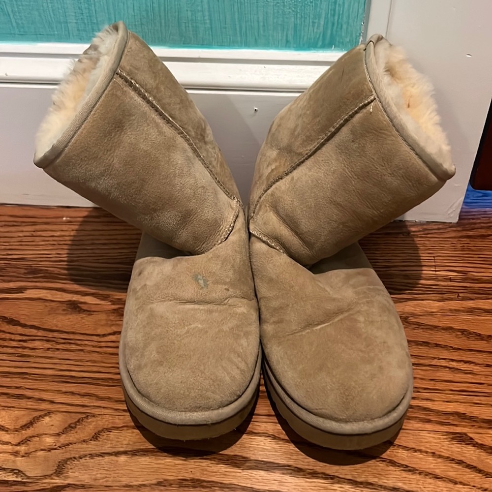 Light Wash Uggs